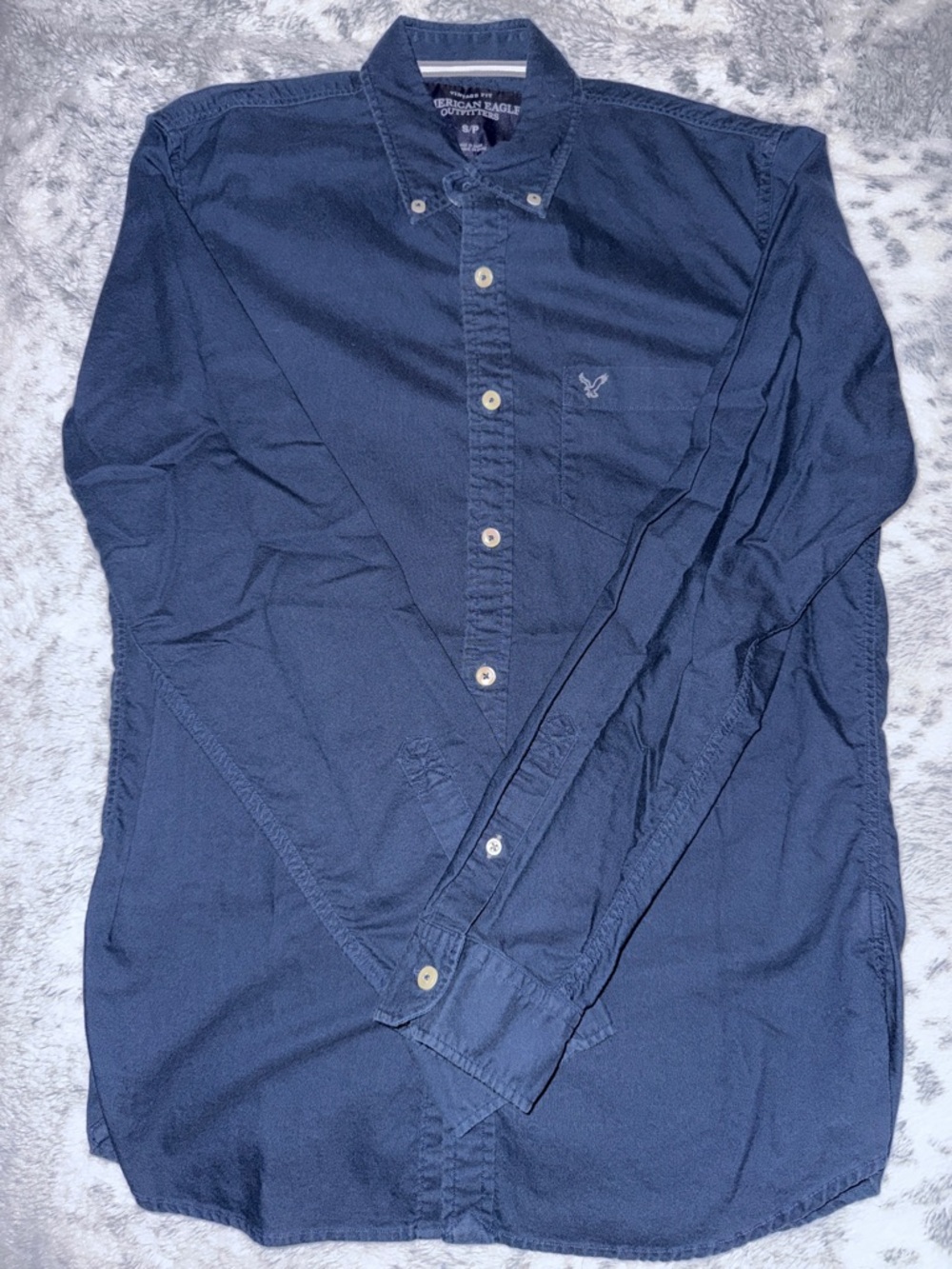 American Eagle Outfitters Men's Dark Navy Button-Down Shirt